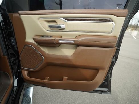 Used 2019 RAM 1500 Laramie image 17