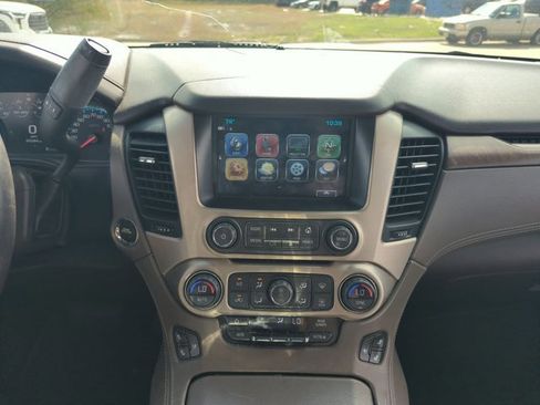 Used 2019 GMC Yukon XL Denali w/ Denali Ultimate Package image 12