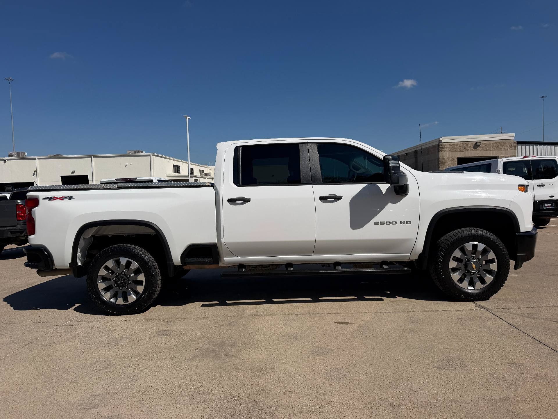 Used 2022 Chevrolet Silverado 2500 Custom w/ Custom Convenience Package AWD/4WD image 4