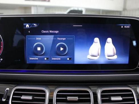 Used 2026 Mercedes-Benz GLS 580 4MATIC image 30