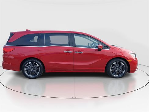 Used 2023 Honda Odyssey Elite image 4