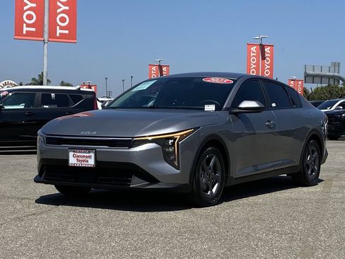 Used 2025 Kia K4 FWD image 37