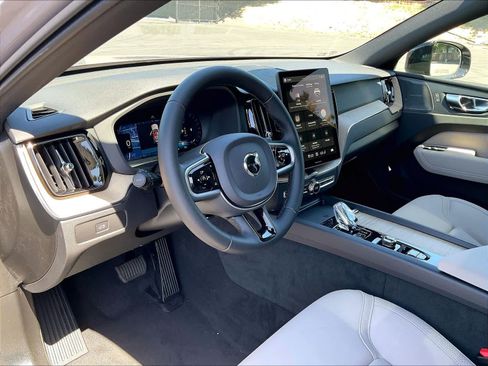 New 2026 Volvo XC60 B5 Plus w/ Climate Package AWD/4WD image 8