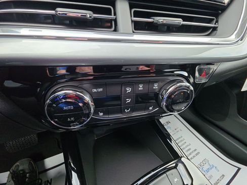 New 2026 Chevrolet Trax LT w/ Driver Confidence Package FWD image 18