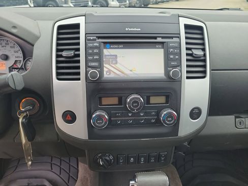 Used 2015 Nissan Frontier PRO-4X w/ Pro-4x Luxury Package AWD/4WD image 24