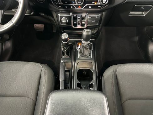 Used 2021 Jeep Wrangler Unlimited Sport image 19
