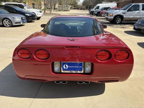 Used 2004 Chevrolet Corvette Coupe w/ Roof Package image 5