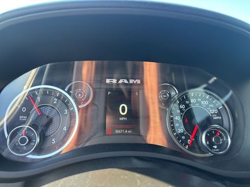 Used 2024 RAM 3500 Big Horn image 14