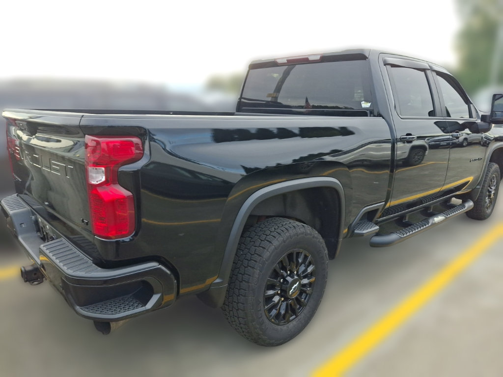 Used 2021 Chevrolet Silverado 2500 LT w/ Midnight Edition AWD/4WD image 8