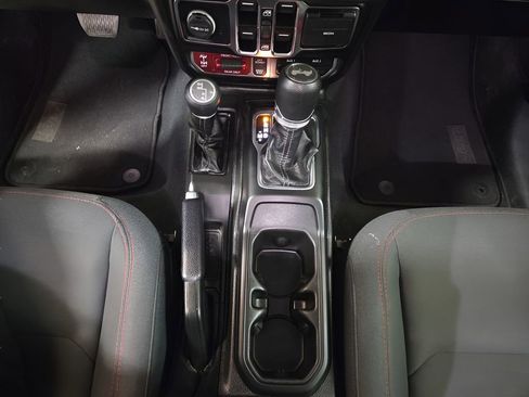 Used 2024 Jeep Wrangler Unlimited Rubicon image 17