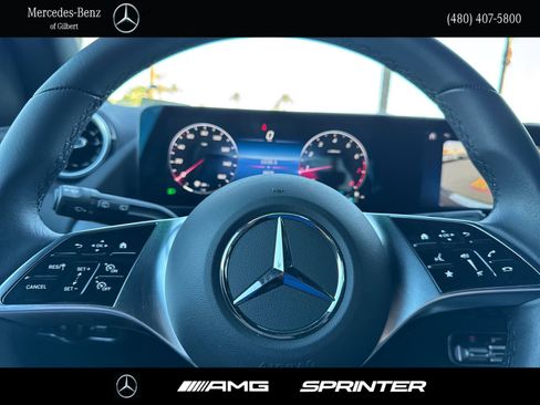 Certified 2025 Mercedes-Benz GLA 250 image 25