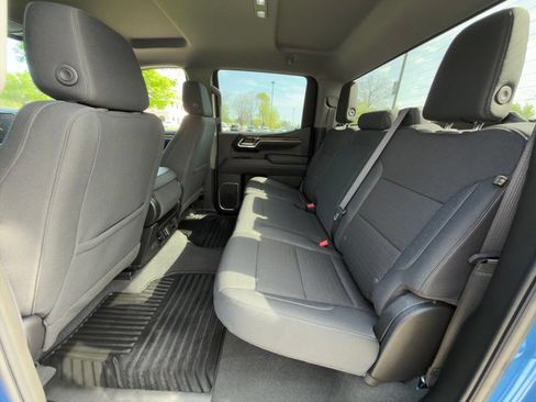 Used 2025 Chevrolet Silverado 1500 RST AWD/4WD image 19