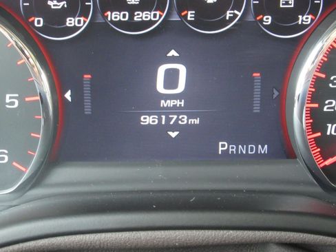 Used 2015 GMC Yukon Denali w/ Premium Package AWD/4WD image 32