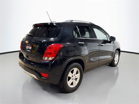Used 2019 Chevrolet Trax LT w/ LT Convenience Package image 6