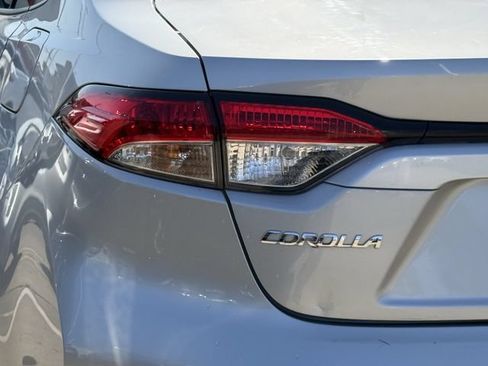 Used 2024 Toyota Corolla LE FWD image 6