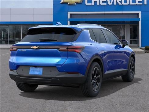 New 2026 Chevrolet Equinox EV LT image 4