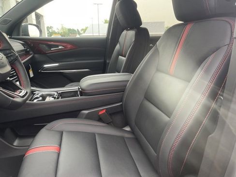 New 2025 Chevrolet Traverse RS w/ LPO, Floor Liner Package image 12