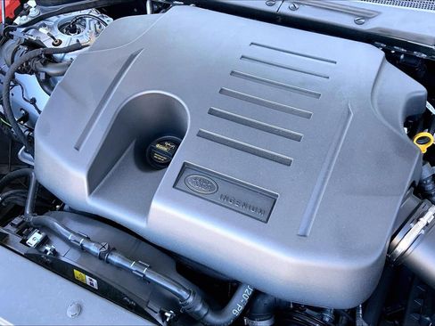 Used 2023 Land Rover Defender 130 SE image 30