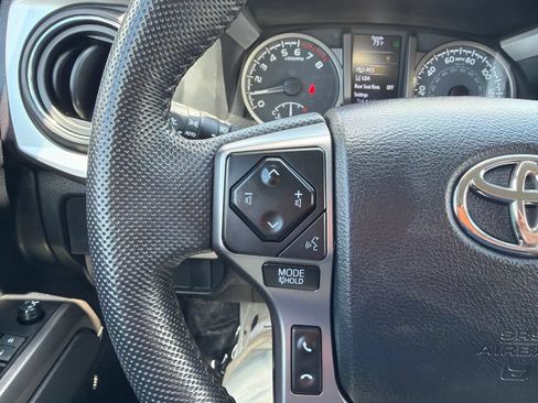Used 2023 Toyota Tacoma SR5 w/ Technology Package AWD/4WD image 23