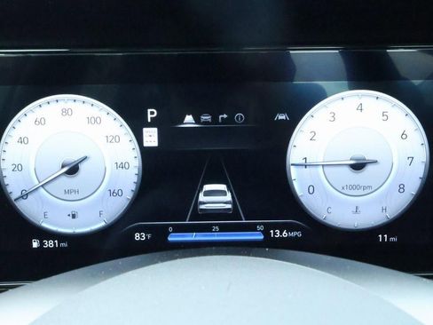New 2025 Hyundai Elantra SEL image 10