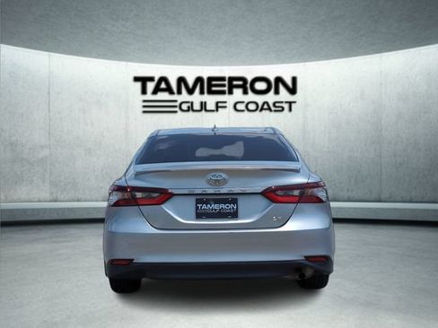 Used 2024 Toyota Camry LE FWD image 4