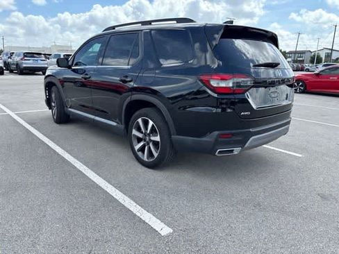 Used 2024 Honda Pilot Elite image 3