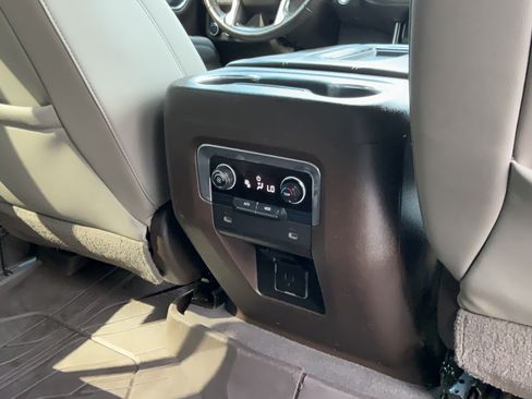 Used 2021 Chevrolet Tahoe LT RWD image 22