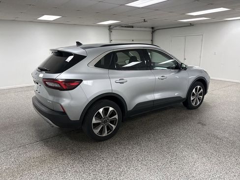 Used 2024 Ford Escape Platinum image 8