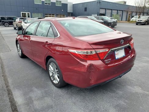 Used 2015 Toyota Camry SE image 7