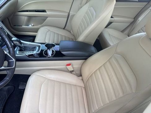 Used 2016 Ford Fusion SE w/ Equipment Group 202A FWD image 28