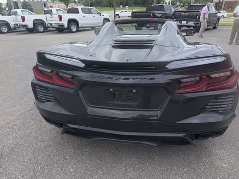 Used 2024 Chevrolet Corvette Stingray Preferred Conv w/ Z51 Performance Package RWD image 18
