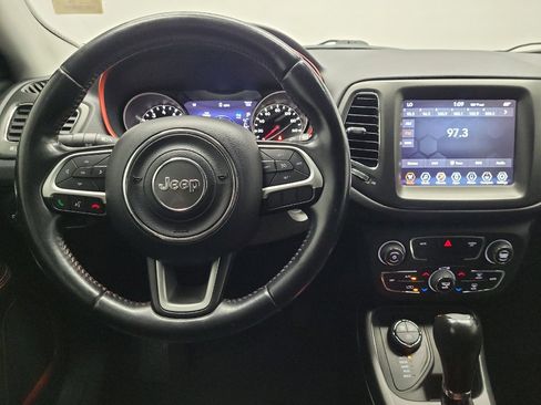 Used 2020 Jeep Compass Trailhawk AWD/4WD image 22