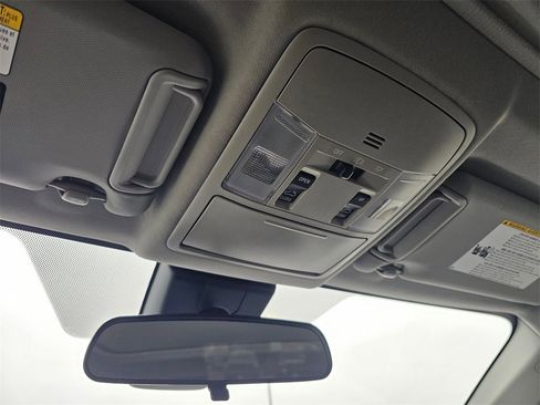 Used 2018 Toyota RAV4 XLE image 28