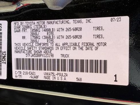 Used 2023 Toyota Tundra Limited w/ Power Package image 32