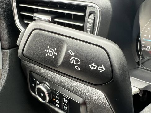 Used 2023 Ford Explorer XLT w/ Equipment Group 202A image 33