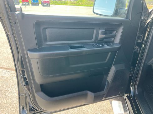 Used 2017 RAM 2500 Tradesman w/ Chrome Appearance Group image 10