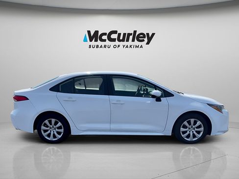 Used 2023 Toyota Corolla LE FWD image 4