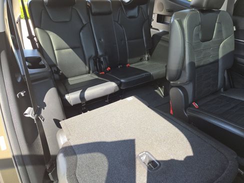 Used 2024 Kia Telluride SX Prestige AWD/4WD image 24