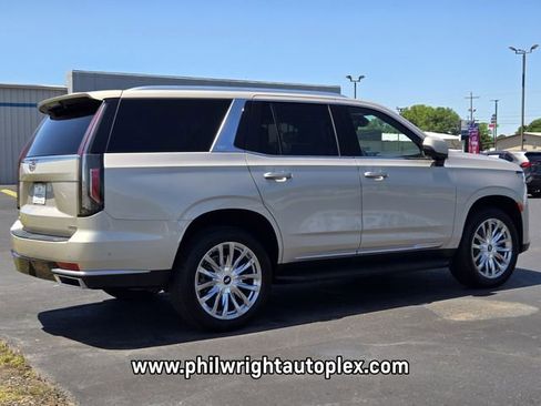Used 2021 Cadillac Escalade Premium Luxury AWD/4WD image 3
