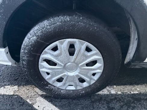 Used 2023 Ford Transit 350 XLT image 8