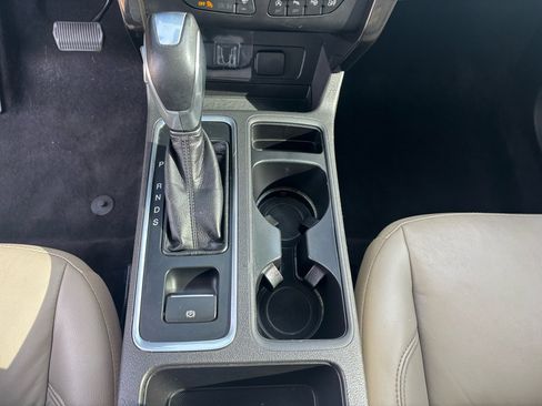 Used 2018 Ford Escape Titanium w/ Ford Safe & Smart Package image 19