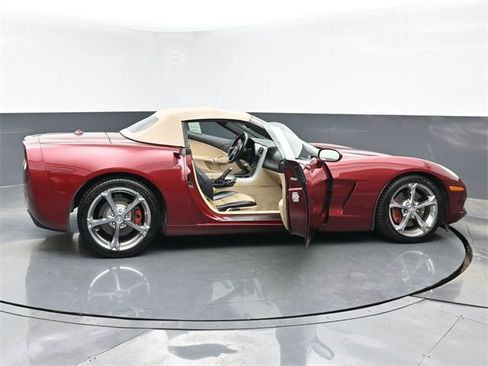 Used 2005 Chevrolet Corvette Convertible w/ Preferred Equipment Group image 36