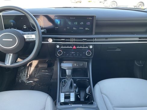 Used 2025 Hyundai Santa Cruz SEL AWD/4WD image 12