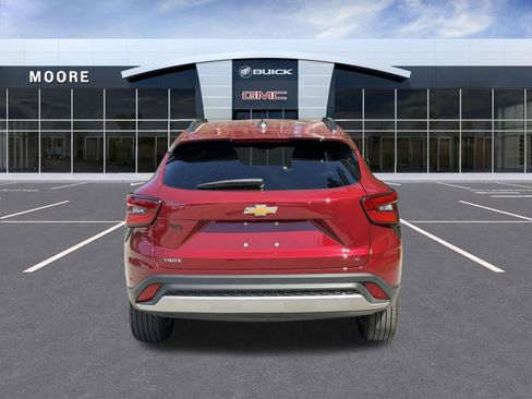 Used 2024 Chevrolet Trax LT w/ Driver Confidence Package FWD image 10