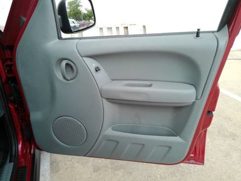 Used 2006 Jeep Liberty Sport RWD image 15
