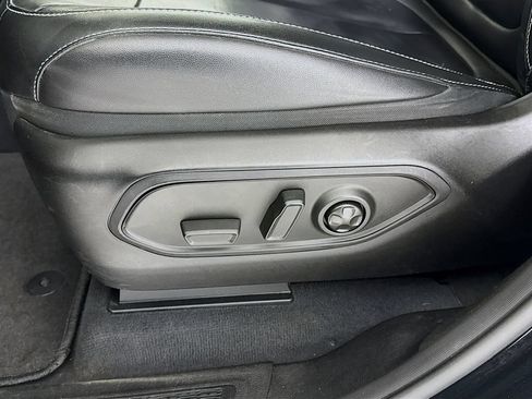 Used 2023 Jeep Grand Cherokee L Limited AWD/4WD image 21