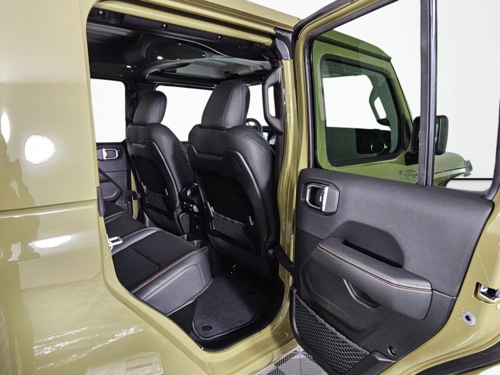New 2026 Jeep Gladiator Sport AWD/4WD image 36