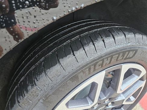 Used 2025 Chevrolet Blazer RS image 29