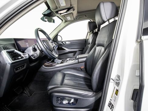 Used 2025 BMW X7 xDrive40i image 8
