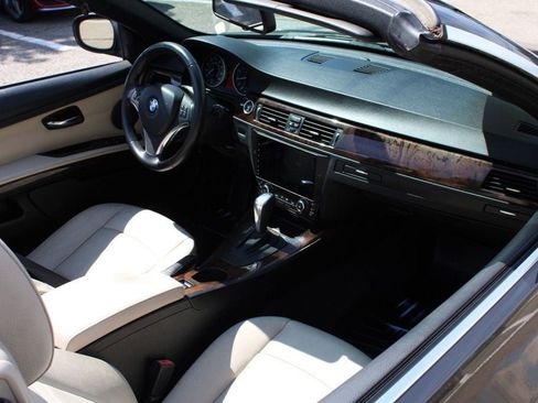 Used 2011 BMW 335i Convertible RWD image 27